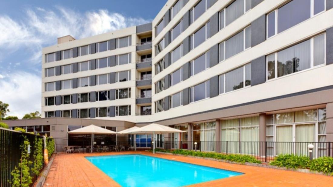 Rydges Bankstown Hotel Exterior photo